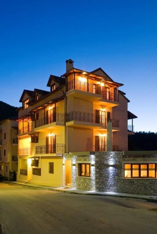 Krinides Hotel กาลาวริตา ภายนอก รูปภาพ